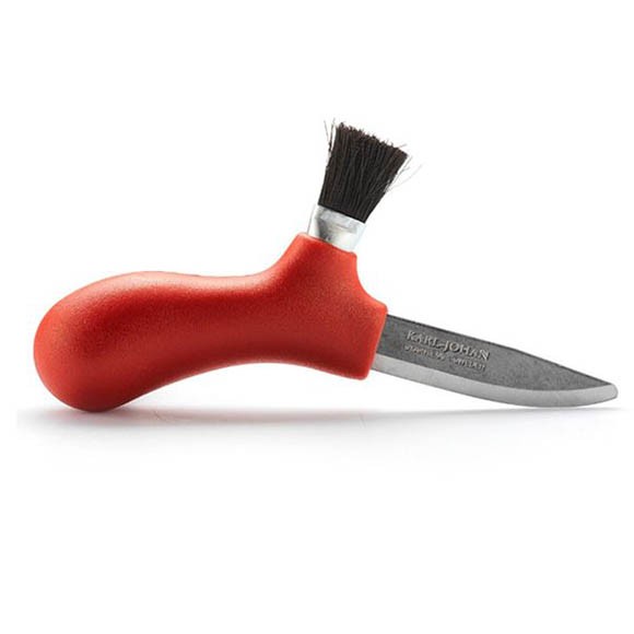 Нож Morakniv Karl-Johan для грибов, нержавеющая сталь, щетка из конского волоса Нож Morakniv Karl-Johan для грибов, нержавеющая сталь, щетка из конского волоса