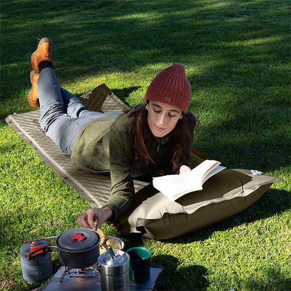 Коврик c подушкой самонадувной Naturehike CNK2300DZ014 D01