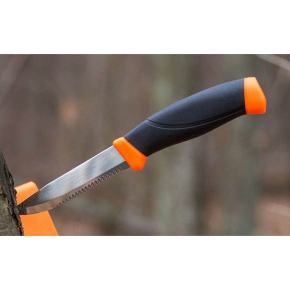 Нож Morakniv Companion F серрейтор, нерж сталь, прорезиненная рукоять с оранжевыми накладками Нож Morakniv Companion F серрейтор, нерж сталь, прорезиненная рукоять с оранжевыми накладками