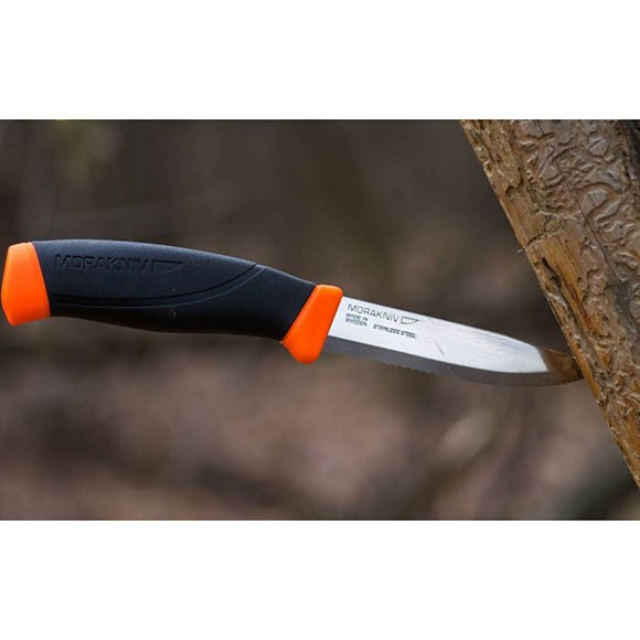 Нож Morakniv Companion F серрейтор, нерж сталь, прорезиненная рукоять с оранжевыми накладками Нож Morakniv Companion F серрейтор, нерж сталь, прорезиненная рукоять с оранжевыми накладками
