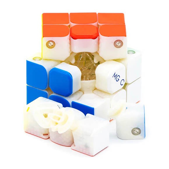Кубик Рубика YJ 3x3x3 MGC Evo, цветной пластик Кубик Рубика YJ 3x3x3 MGC Evo, цветной пластик